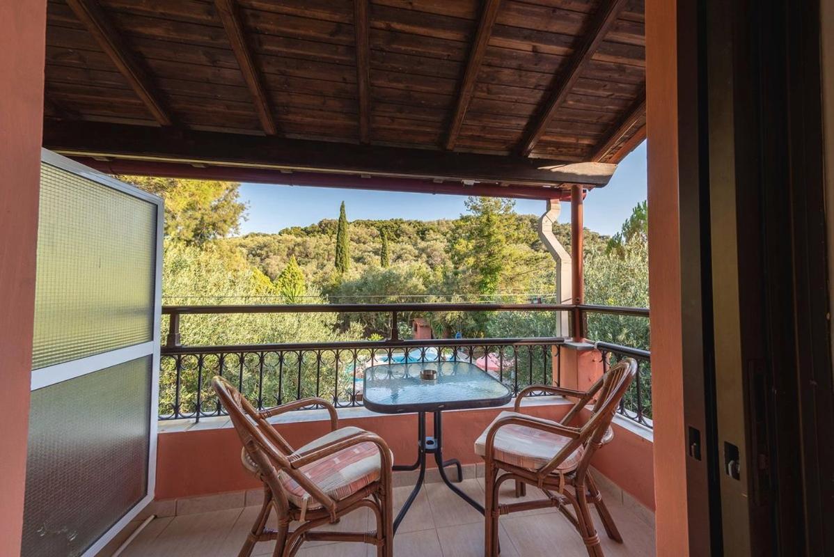 Mimosa Apartments With Pool Paleokastritsa Dış mekan fotoğraf